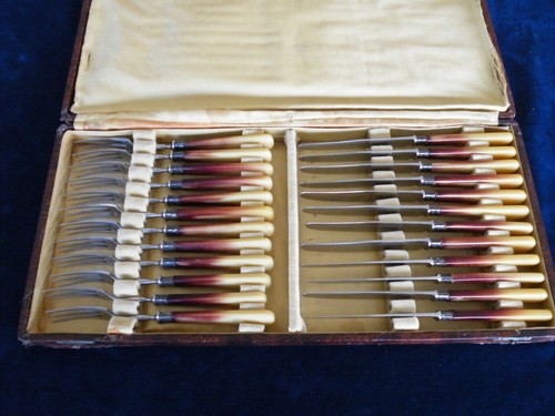 Couteaux 12 fourchettes - 12,