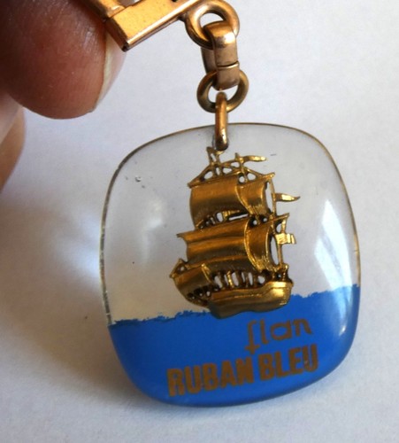 Ancien porte clé - bourbon, flan