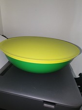 Tupperware Green and Yellow Allegra Radiance Medium  Serving Bowl w/Lid