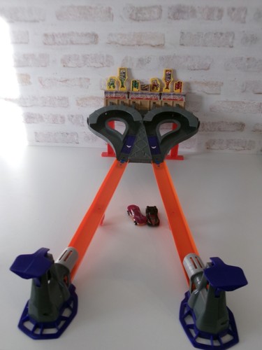 Circuit hotwheels hot wheels - hot,