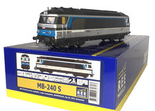 REE MB 240 S  Loco diésel  BB