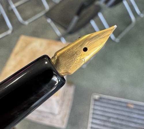 Montblanc stylo plume - stylo, résine
