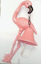 CLOCHE FLAMANT ROSE EN FONTE