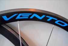 Autocollant autocollant à