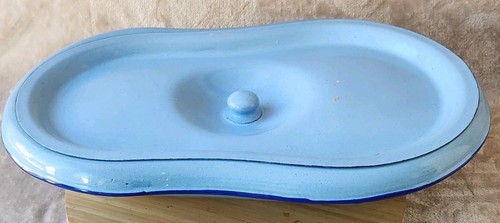 Ancien baignoire emaillé bleu