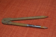 Ancien petit compas en bois