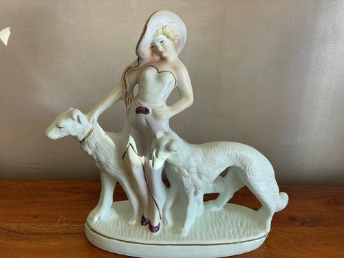 Femme aux lévriers - aux,