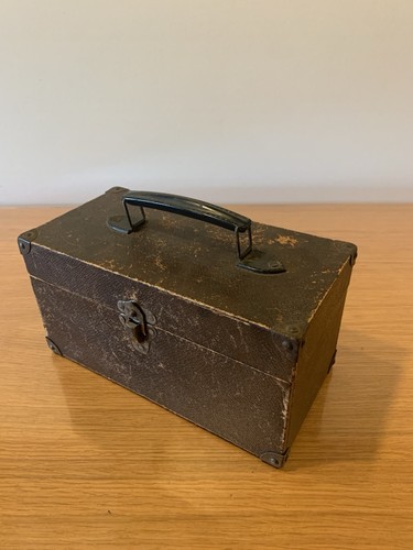 Boîte bois ancienne - en,