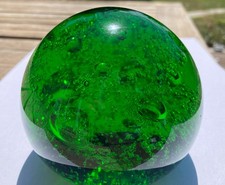 Presse papier sulfure en verre soufflé, bulles, signé BIOT - très bon état