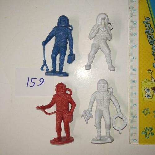 Ancienne figurine plastique - ,