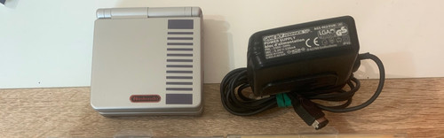 Nintendo gameboy advance sp - nintendo,