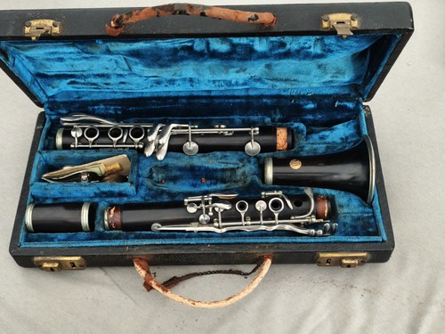 Clarinet conn 444n rare - cg,