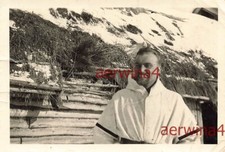 Soldat Allemand En Uniforme De Camouflage Neige Sur Le Front Est De La Russie