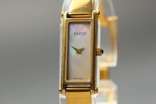 [Exc+5] Montre-bracelet pour