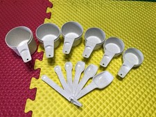 12 Pc Tupperware Set 6 Measuring Cups & 6 Measuring Spoons on Ring Speckled