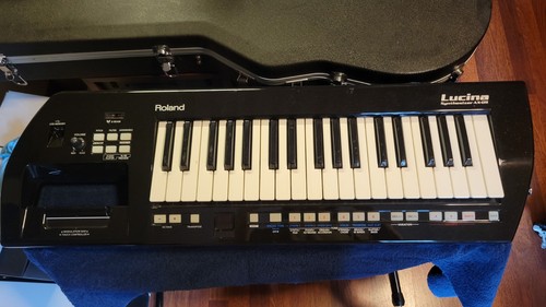 Roland lucina 37 key - roland, ax-09