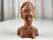 Figurine de collection en bois