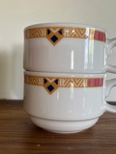 LOT 2 Anciennes tasses café