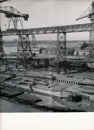 Chantier naval architecture