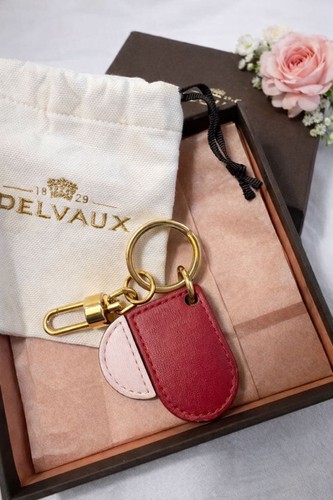 Delvaux heart charm new and - delvaux,