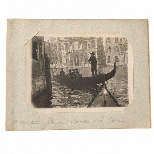 Photographie ancienne - , –