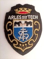 Écusson ARLES SUR TECH Pyrénées-Orientales France - en feutrine brodée - 8 cm