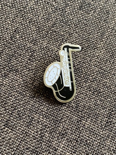 Pin saxophone noir blanc - noir,