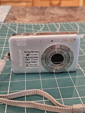 HP Photosmart R742 7.2MP Digital Camera- Tested & Working