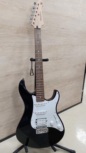 Guitare électrique yamaha - électrique,