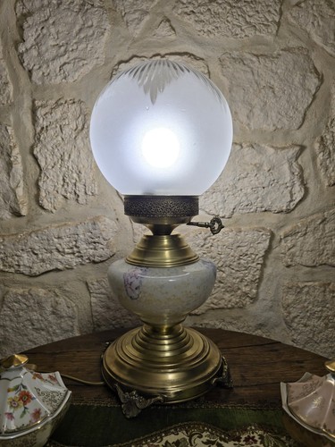 Ancienne lampe pétrole - ancienne, À