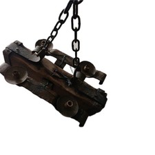 Lustre rustique bois & fonte de fer – 4 lumières – 55 cm – 8 Kg – XXe siècle