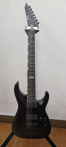 Guitare électrique baryton
