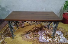 Table basse fer forgé et bois