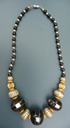 Ancien collier boules - boules, en