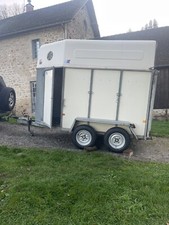 Van Chevaux deux places