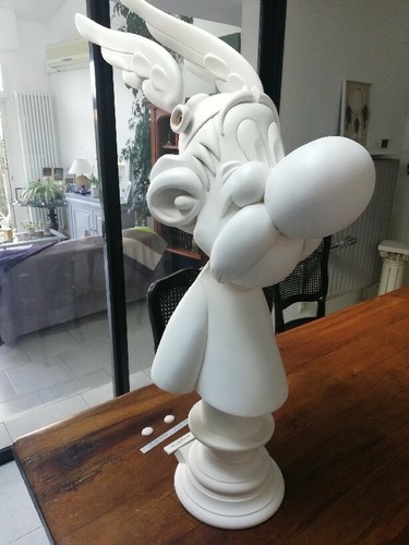 Albert uderzo statue asterix - albert,