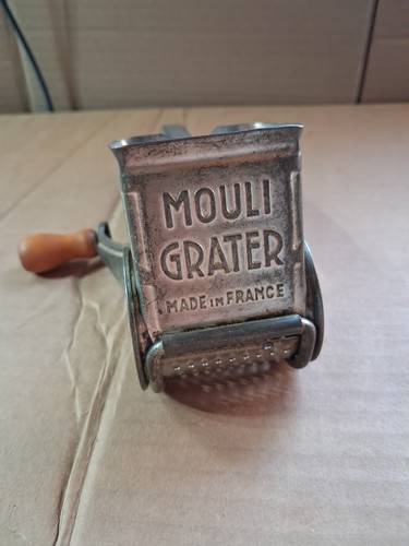 Ancienne râpe fromage - ancienne,
