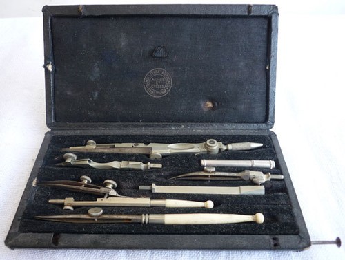 Boîte compas cache dessin - boÎte,
