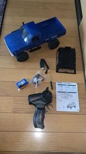 Camion RC bleu 4x4 avec