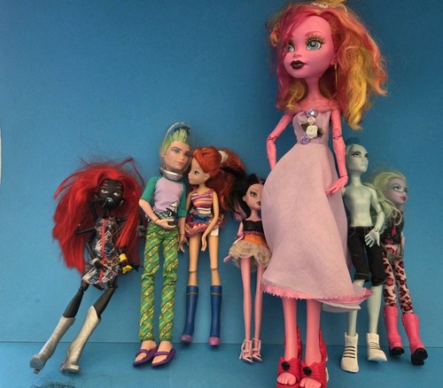 Lot poupées monster high - lot,