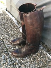 anciennes bottes d'équitation en cuir