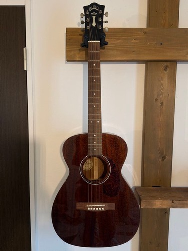 Guitare acoustique naturelle