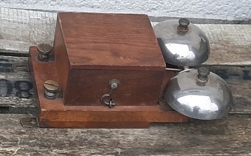 Ancienne sonnerie double - ancienne,