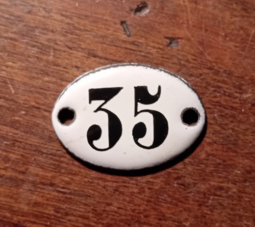 Ancienne petite plaque