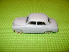 DINKY TOYS 24U SIMCA 9 ROUND TIRES M WHITE GRAY RIMS VNMINT