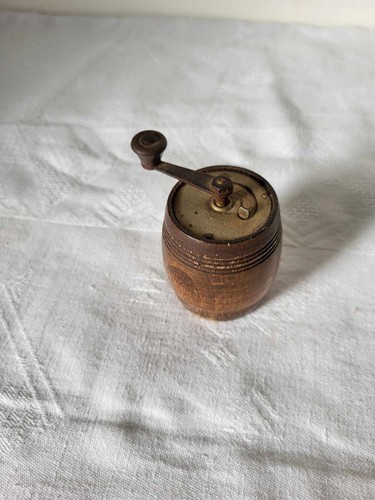 Mini wooden pepper mill - mini,