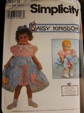 8079  PATRON SIMPLICITY  COMBI CHIC POUPEE (33 CM) ET FILLE  3 AU 8 ANS  