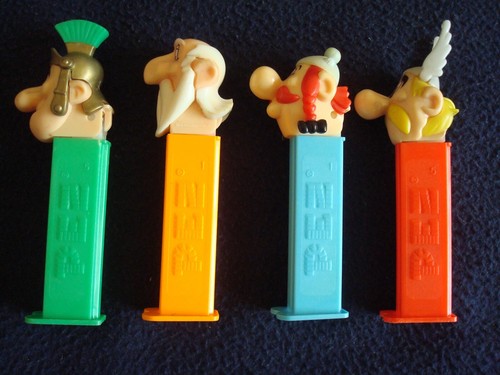 Lot distributeurs bonbons - de,