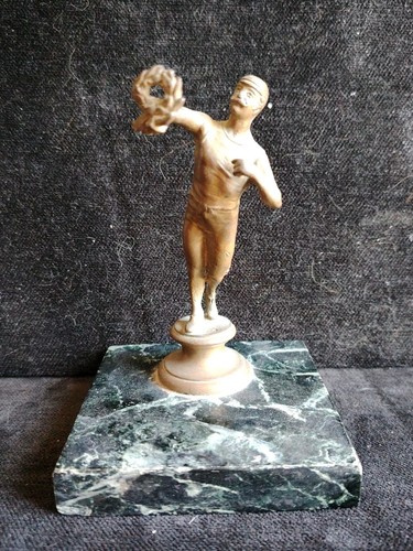 Belle statuette sportive - statuette, en