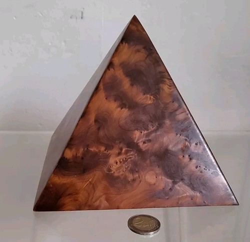 Grande pyramide decoration - 1,